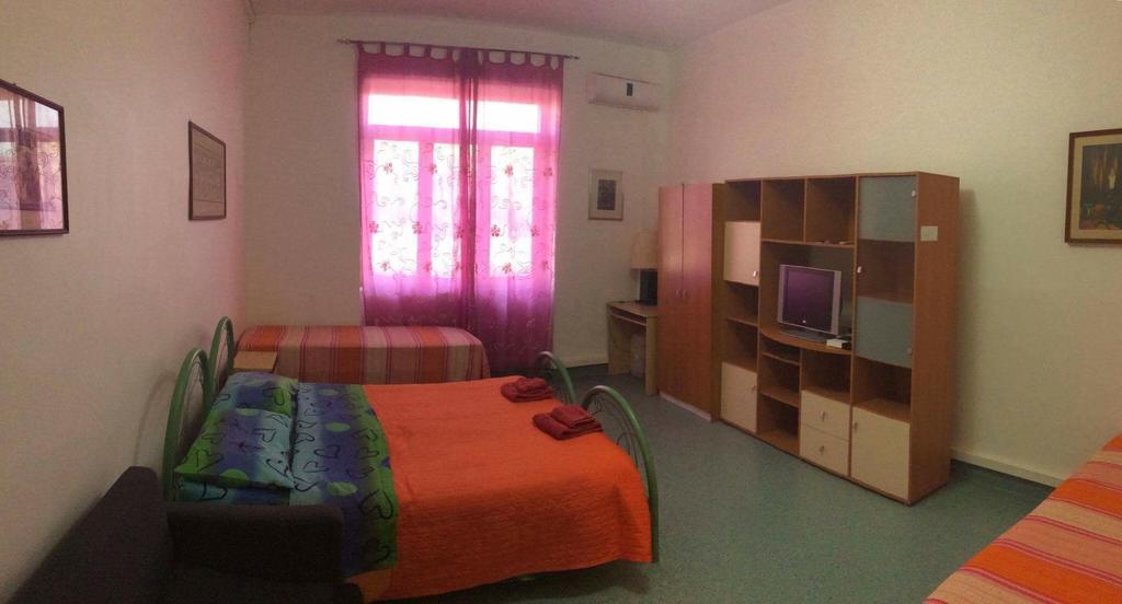 Fragolina Bed & Breakfast เนเปิลส์ ภายนอก รูปภาพ